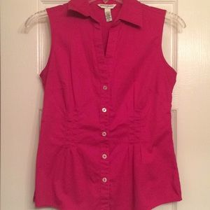 Sleeveless bottom down cotton/spandex top